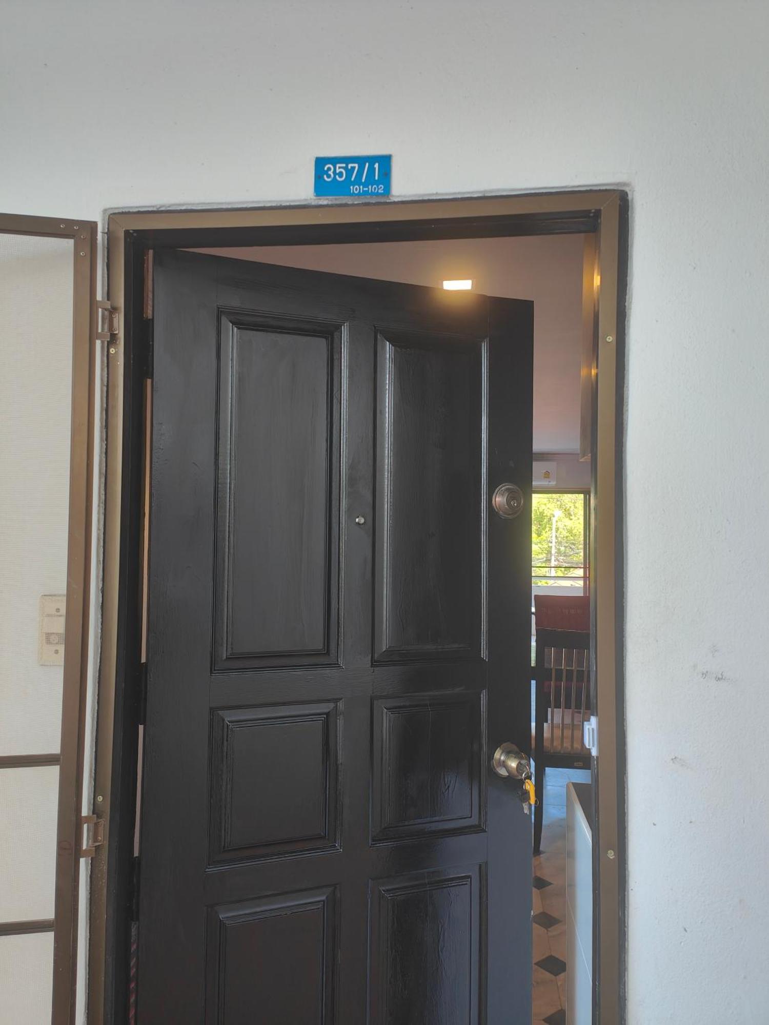 Big Appartment Soi 5 *