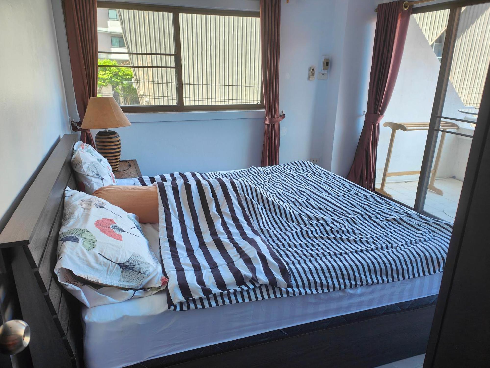 Big Appartment Soi 5 Apartment *
