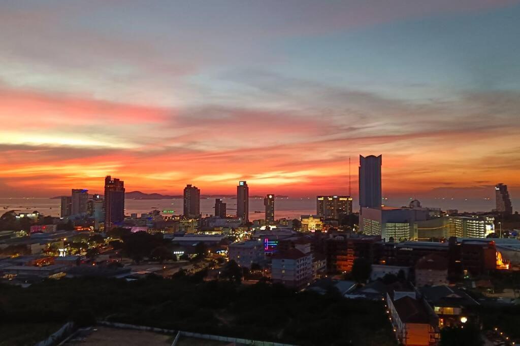Once #16 Apartment Pattaya