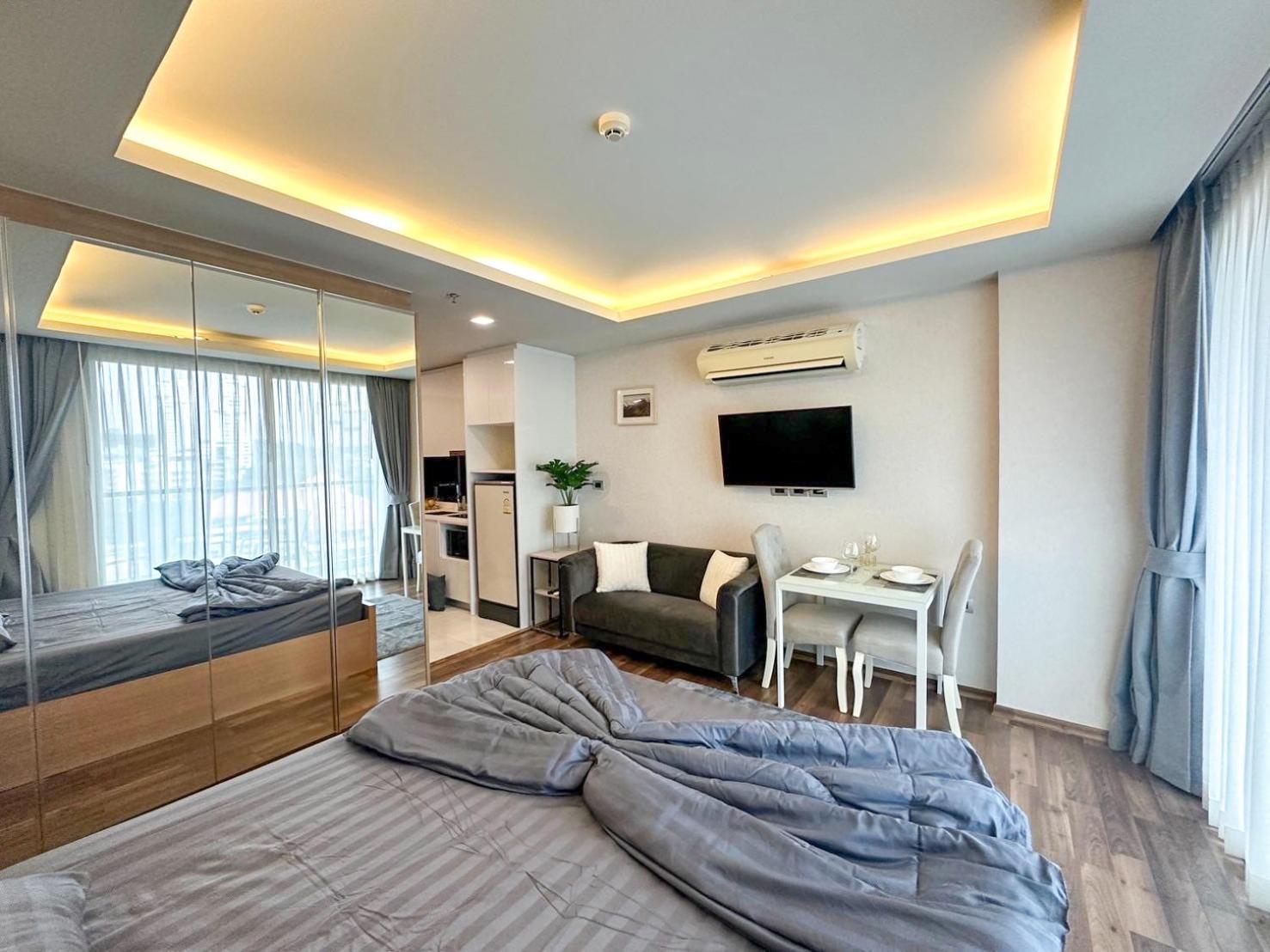 Apartment The Peak Towers Cozy Studio Flat Pattaya