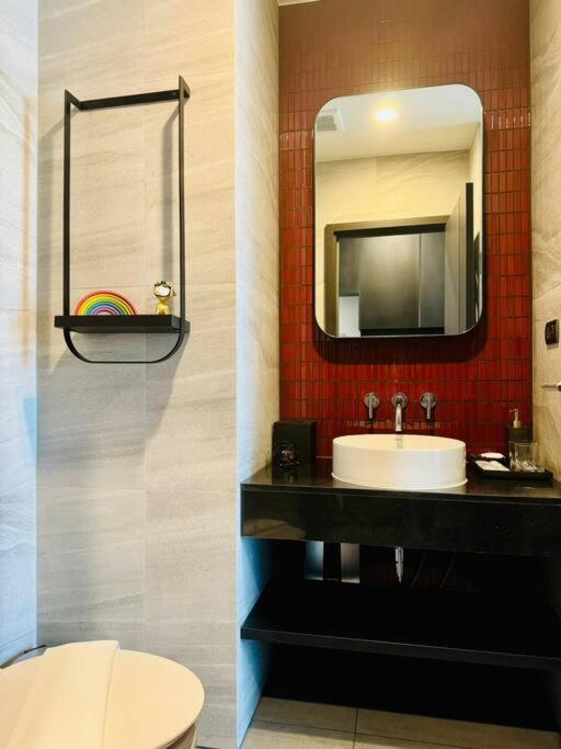 Edge 345 Seaview Apartment *