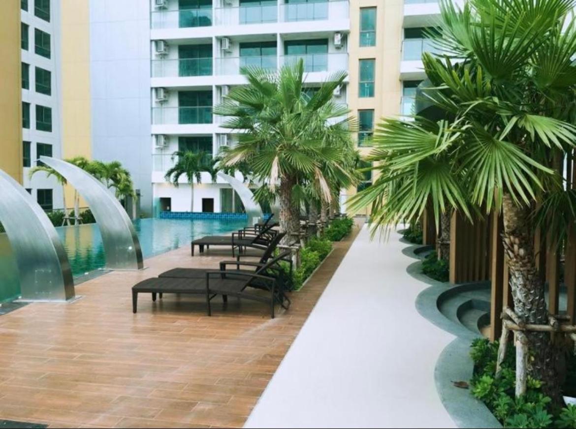 The Peak Towers Cozy Studio Flat Apartment Pattaya