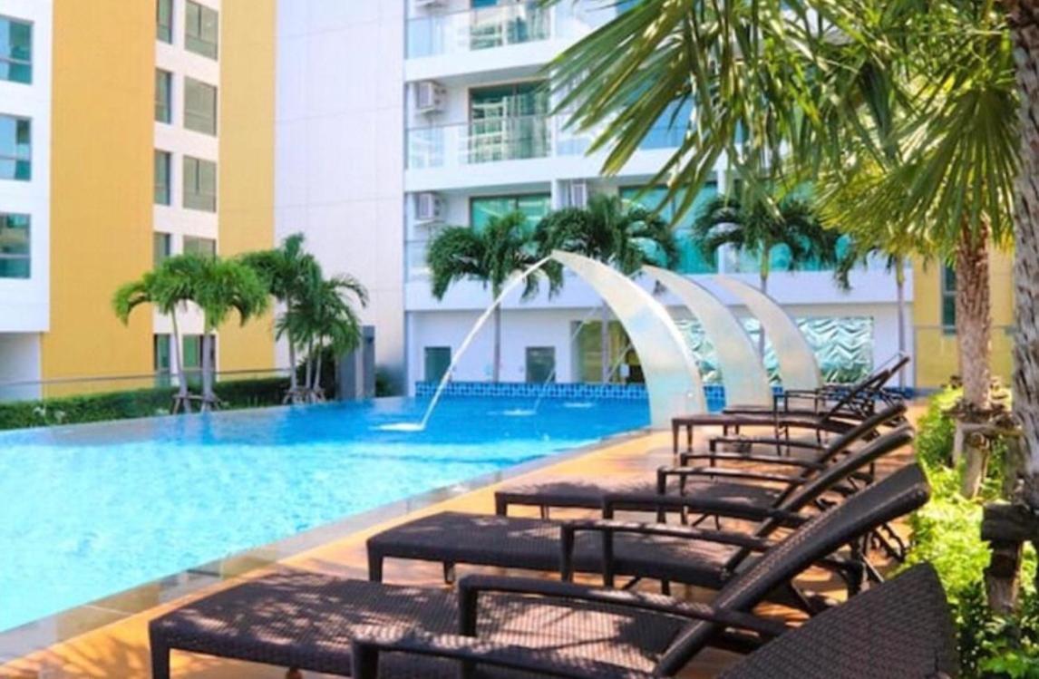 Apartment The Peak Towers Cozy Studio Flat Pattaya