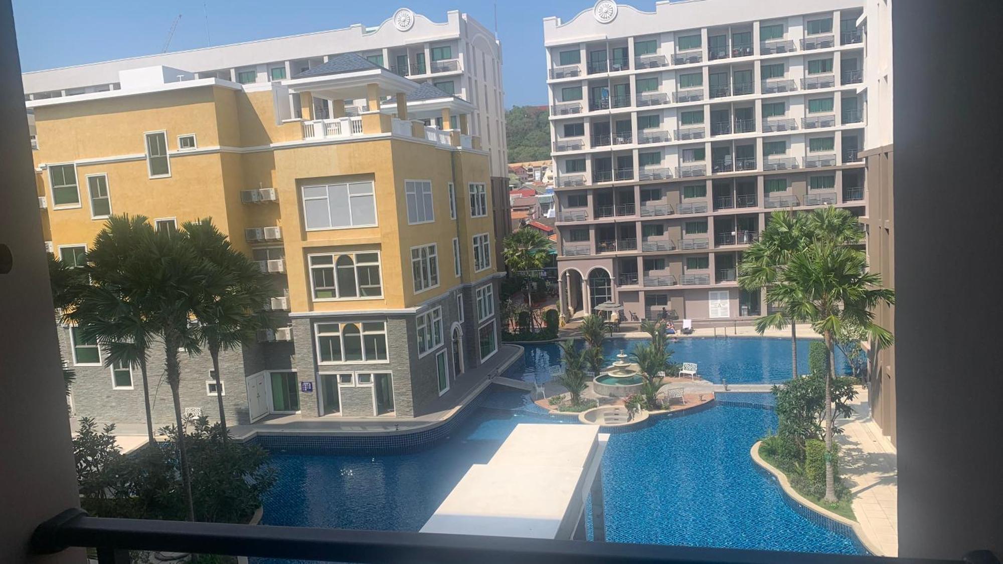豪华度假泳池景观房 Arcadia Pattaya