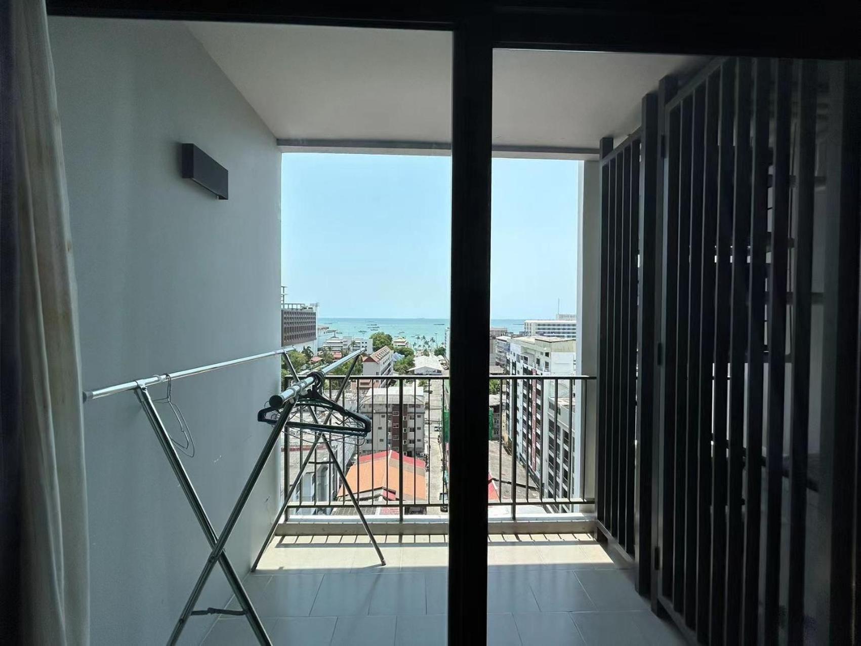 The Base By Leya Apartment Pattaya