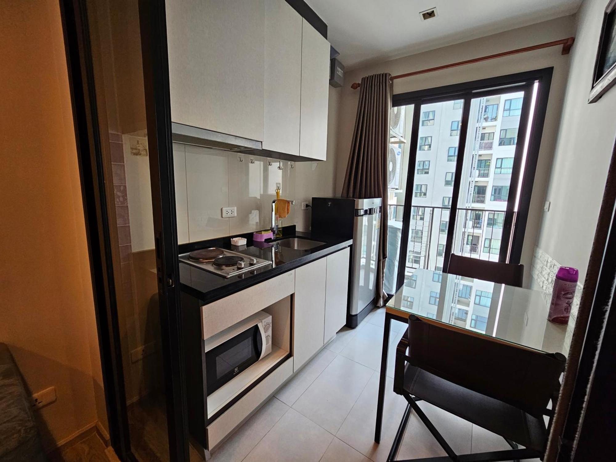 The Base By Leya Apartment