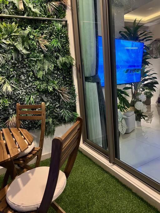 Retreat Deluxe: Poolview 2 Bed - Arcadia Apartment Pattaya