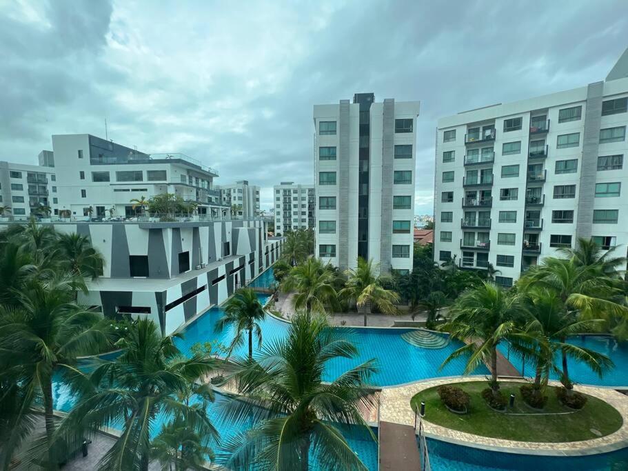 Retreat Deluxe: Poolview 2 Bed - Arcadia Pattaya