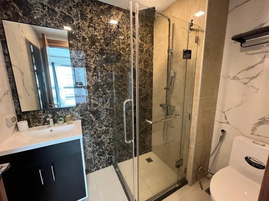 Retreat Deluxe: Poolview 2 Bed - Arcadia Apartment *