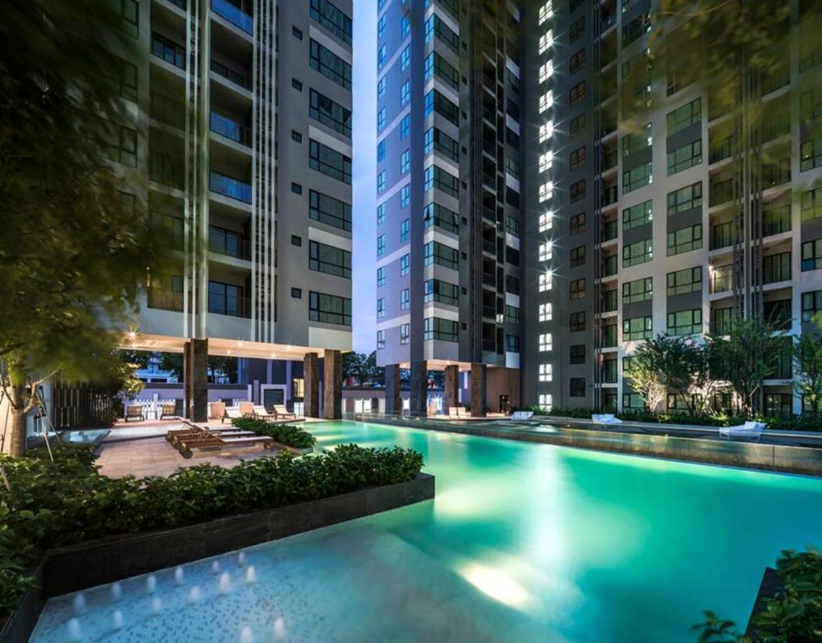 The Base Pattaya: Infinity Pool Near Walking Street Apartment *