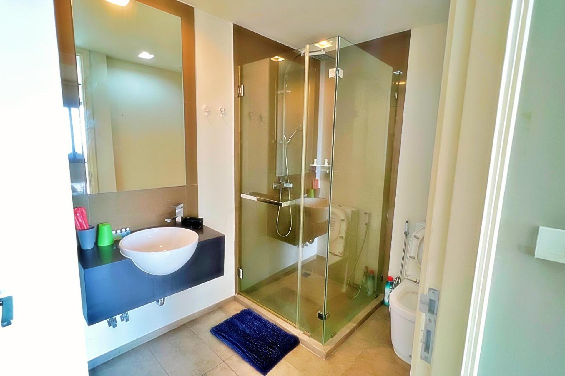 Seaside Haven: 2-bedroom Ocean View Retreat *