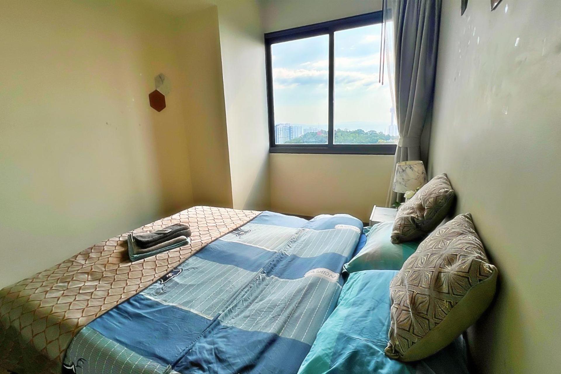 Apartment Seaside Haven: 2-bedroom Ocean View Retreat