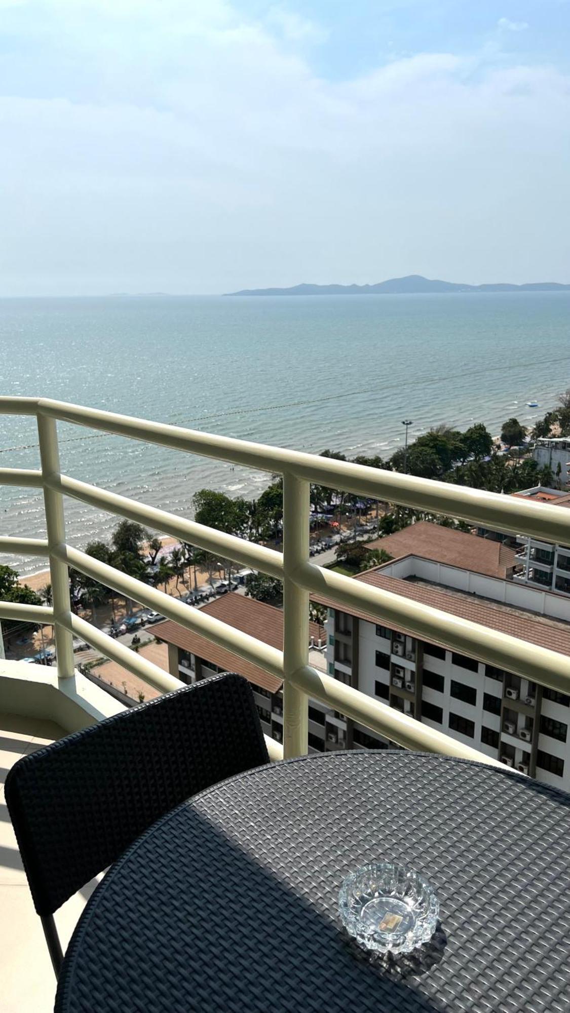 View Talay 7 Seaview Apartment
