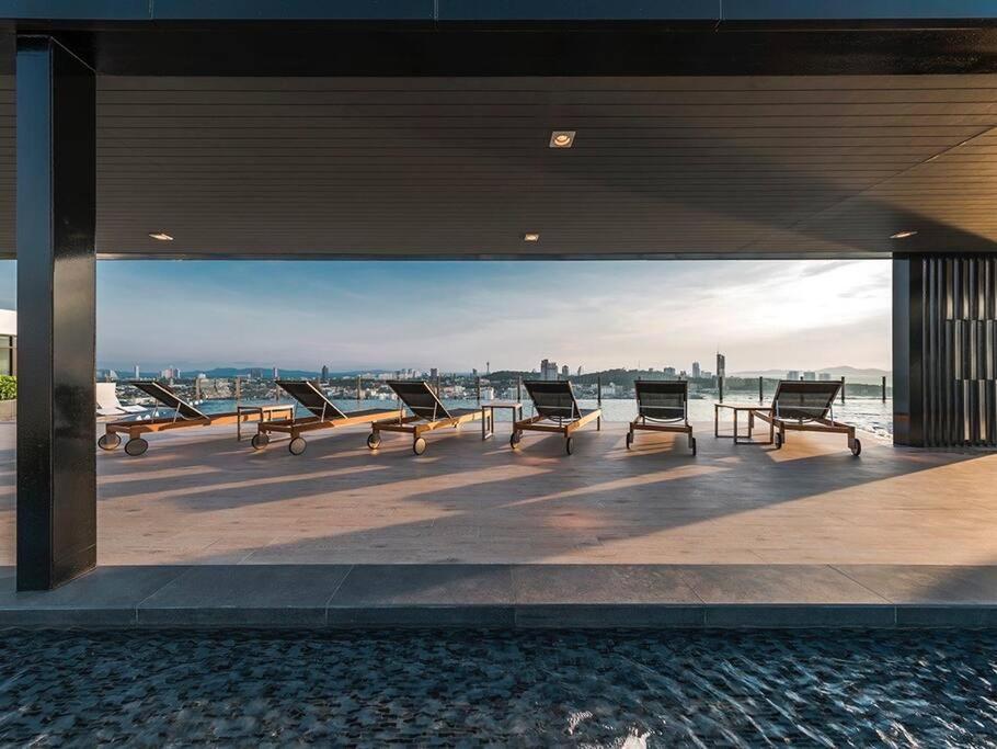 The Base 801b. * Pattaya
