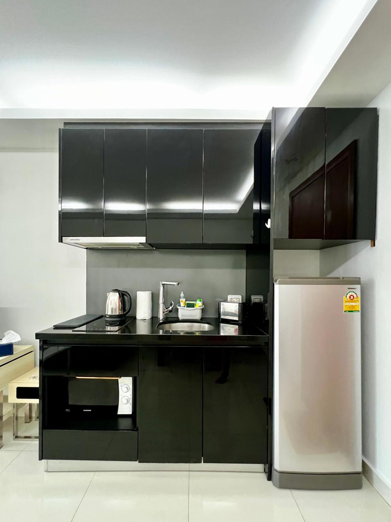 Club Royal Wongamat 1 Bedroom On The First Line Of The Sea Pattaya