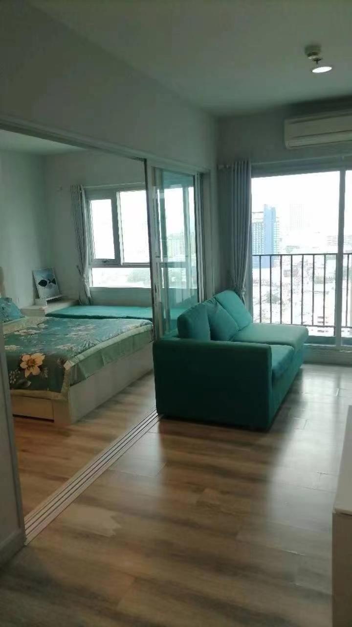 中心海网红公寓 *