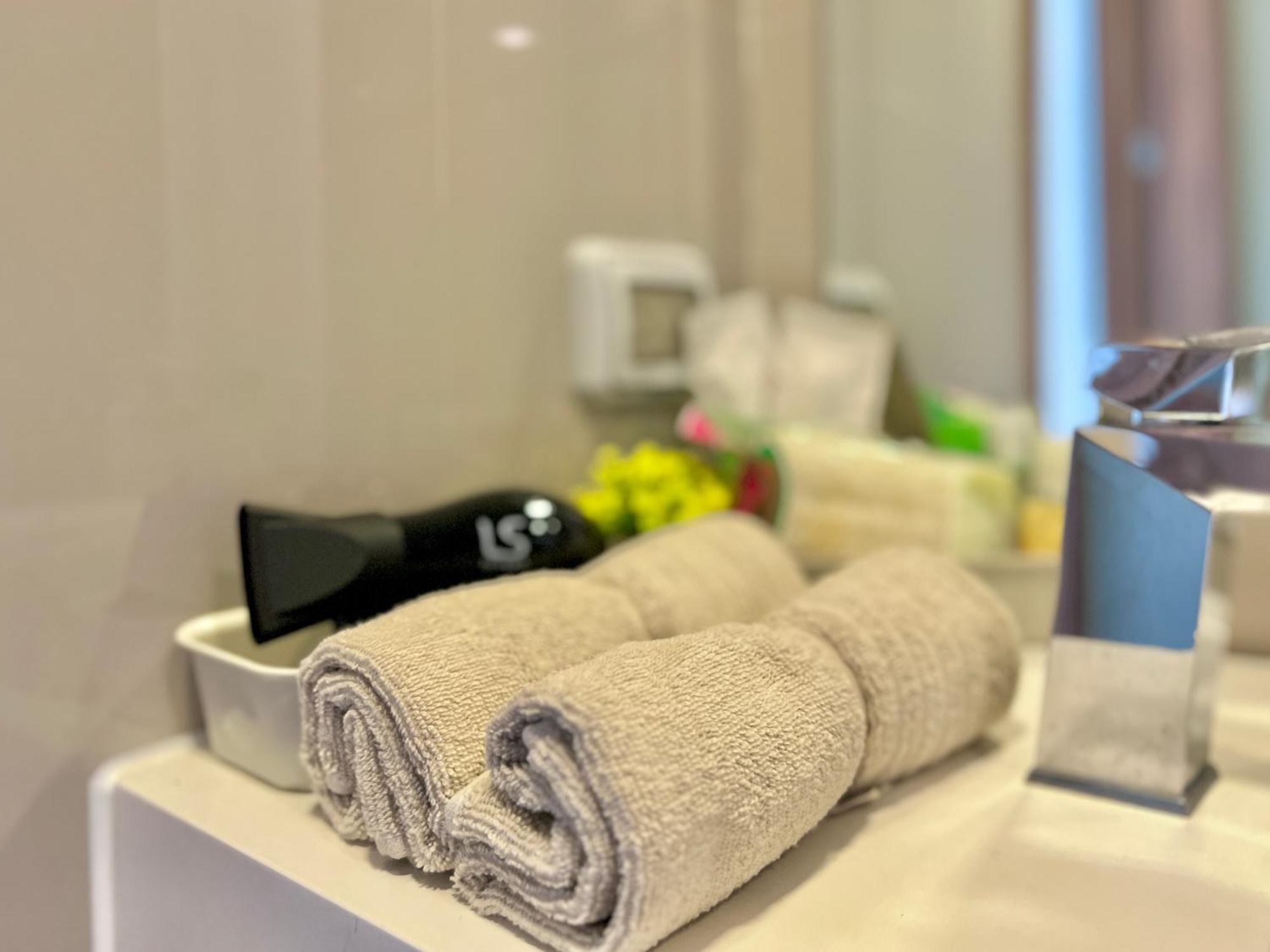 Club Royal Wongamat 1 Bedroom On The First Line Of The Sea Pattaya