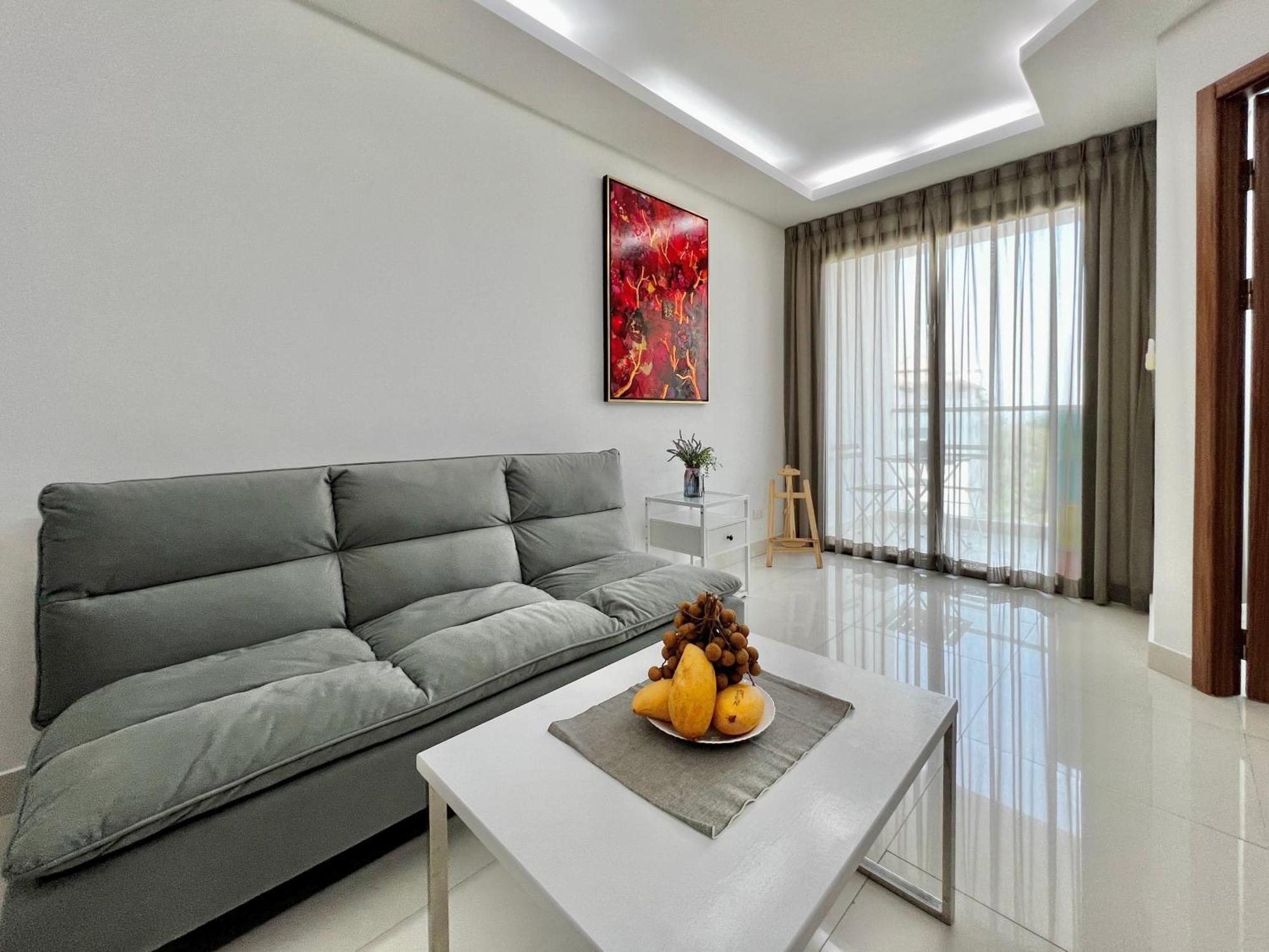 Club Royal Wongamat 1 Bedroom On The First Line Of The Sea Apartment *