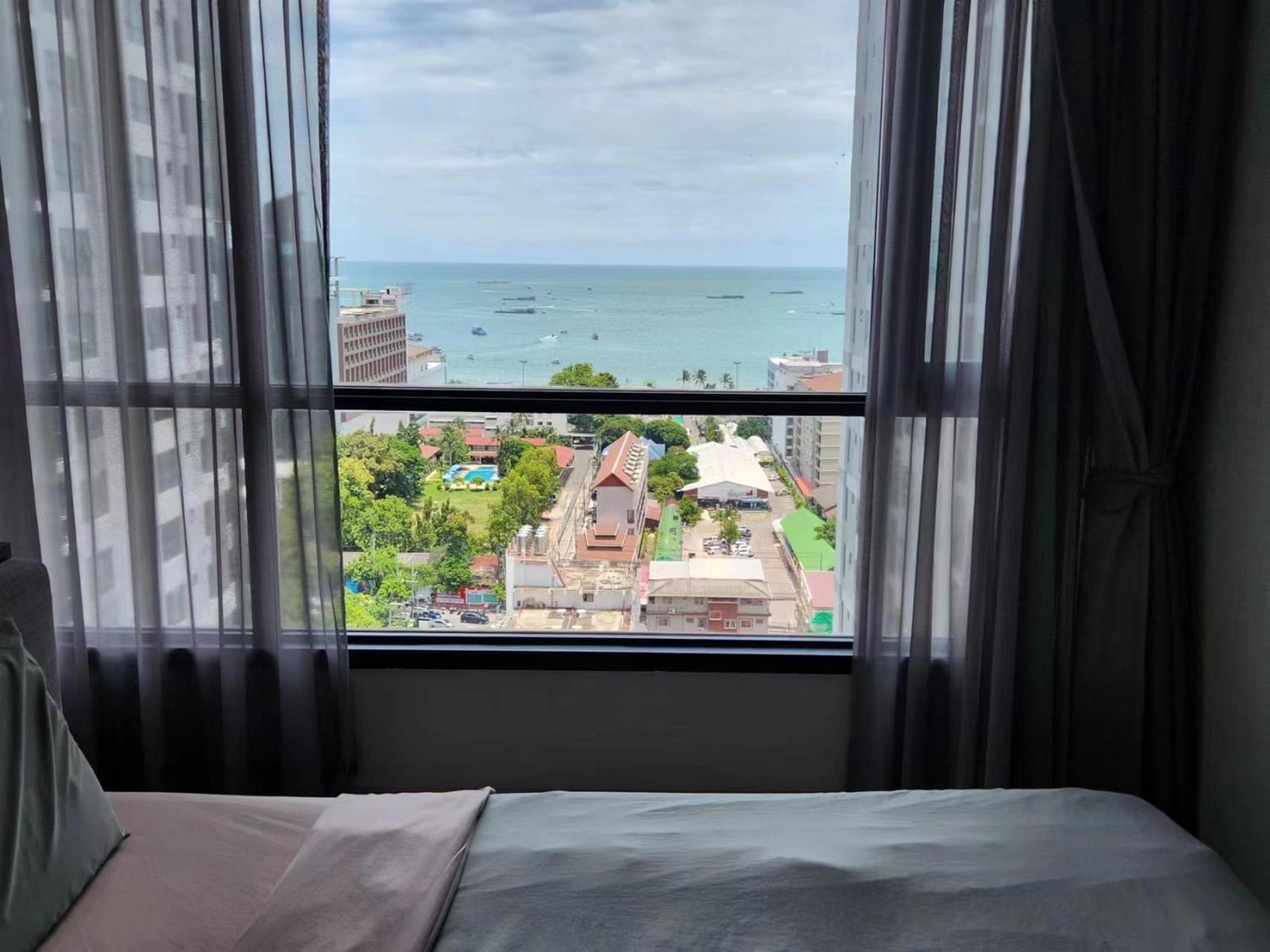 S泰国芭提雅thebase无边泳池公寓 市中心 临近大海 Apartment Pattaya