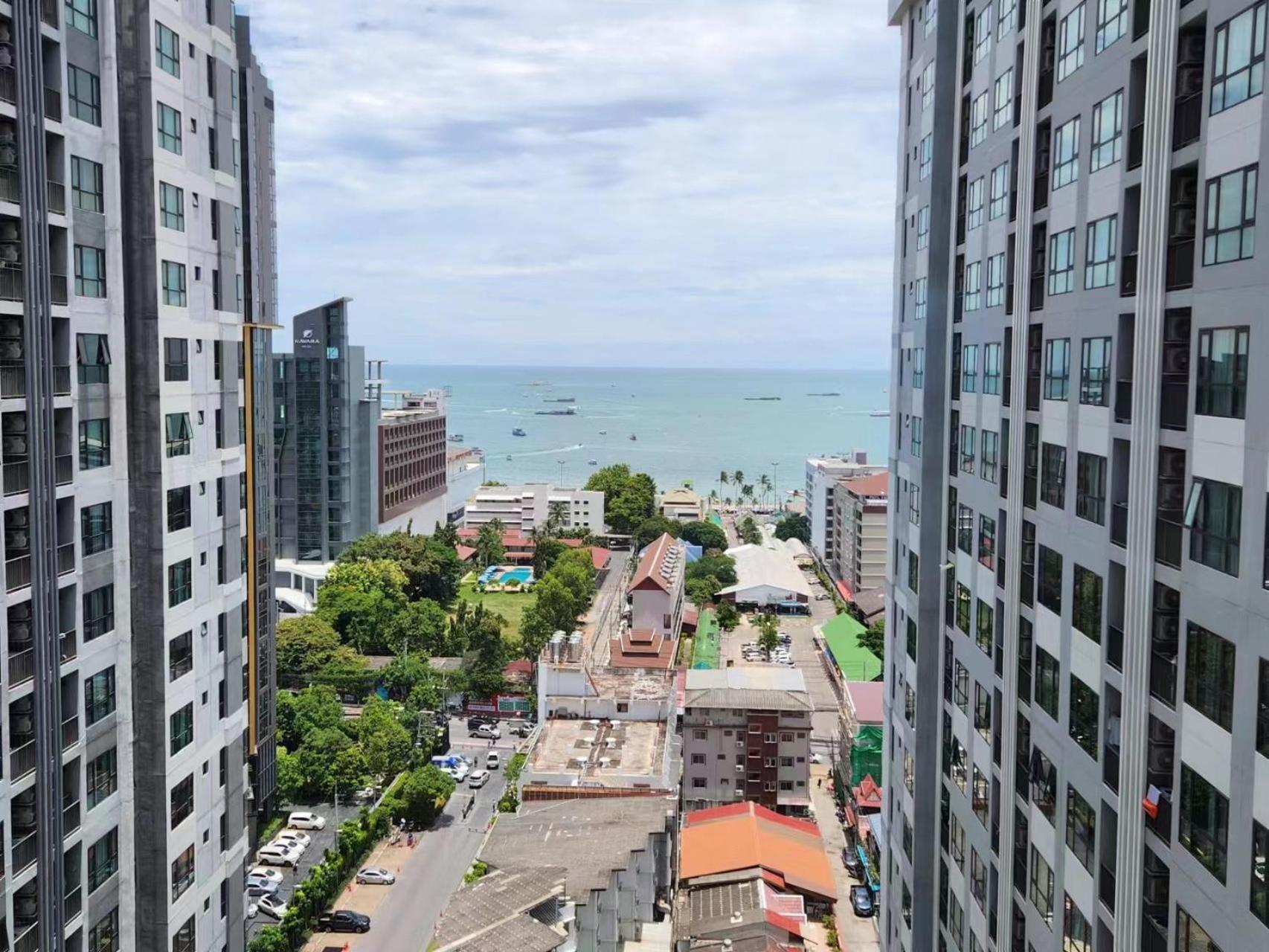 Apartment S泰国芭提雅thebase无边泳池公寓 市中心 临近大海