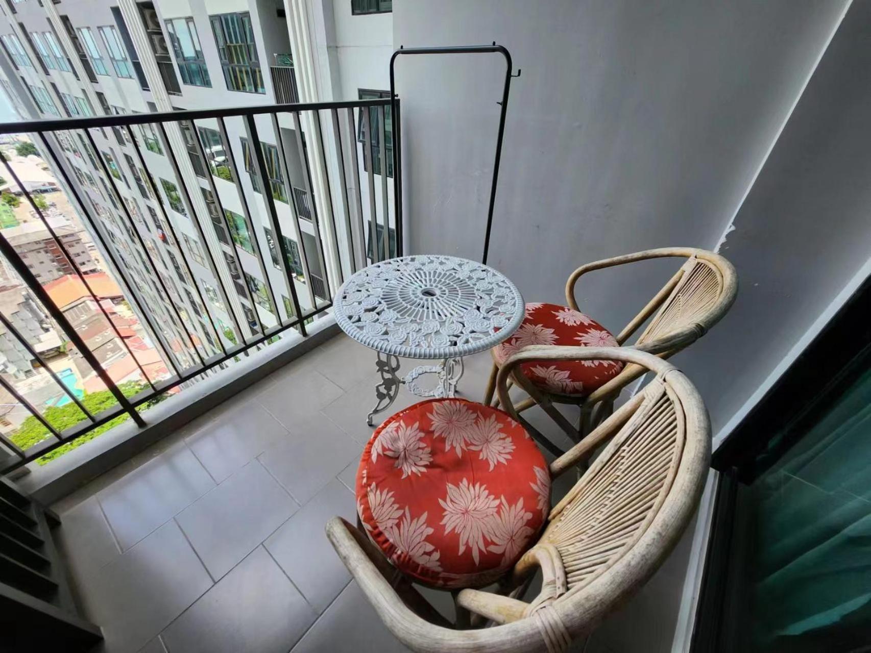 S泰国芭提雅thebase无边泳池公寓 市中心 临近大海 Pattaya