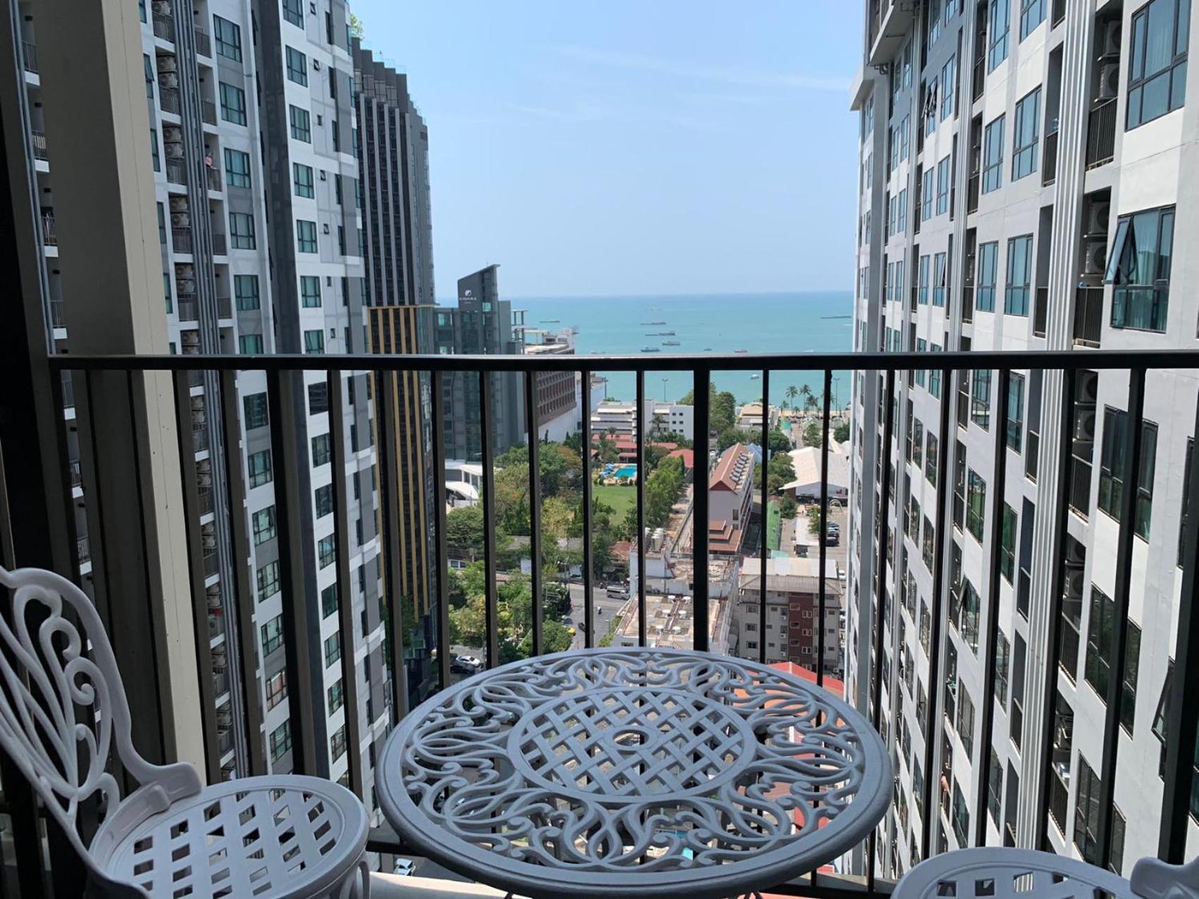 S泰国芭提雅thebase无边泳池公寓 市中心 临近大海 Apartment Pattaya