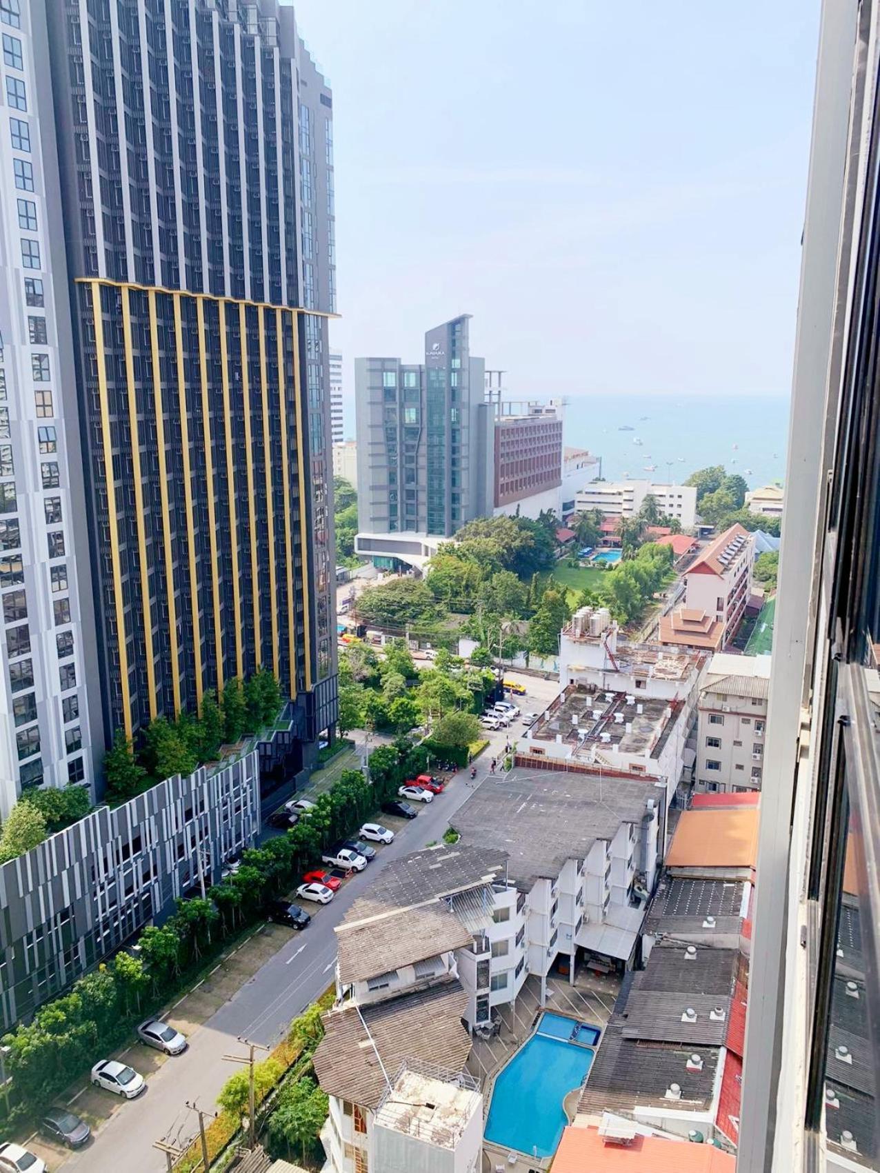 Apartment 泰国芭提雅thebase无边游泳池公寓 *