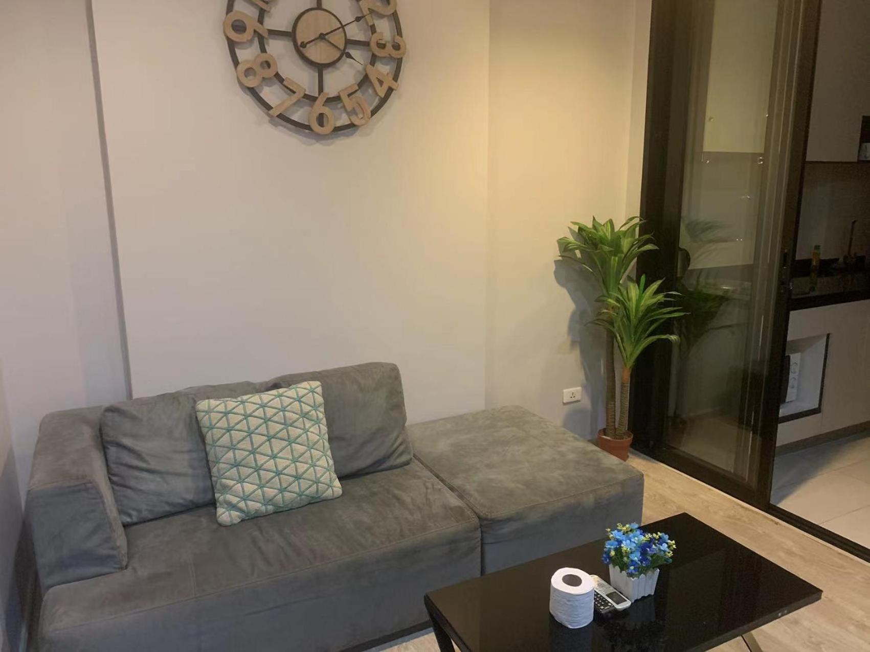 泰国芭提雅thebase无边游泳池公寓 Apartment