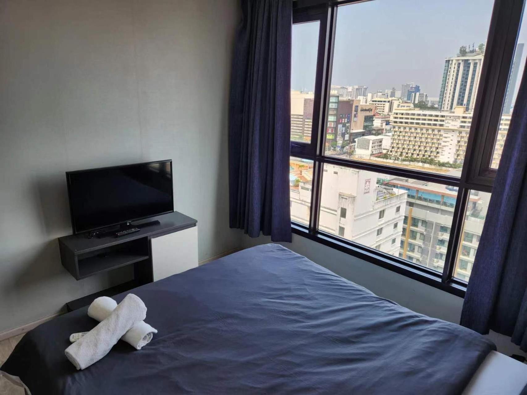 Apartment 泰国芭提雅顶层无边游泳池公寓thebase健身房 Pattaya