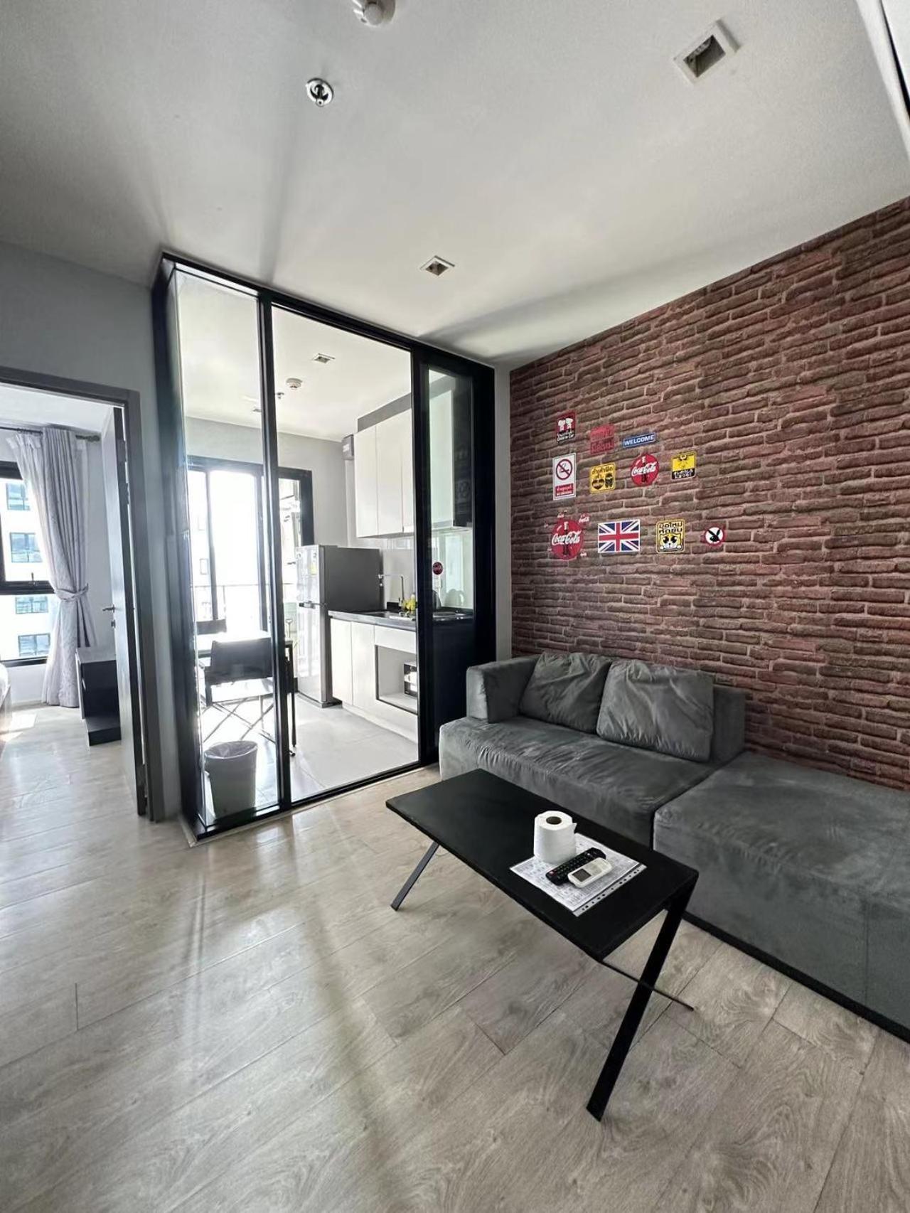泰国芭提雅顶层无边游泳池公寓thebase健身房 Apartment