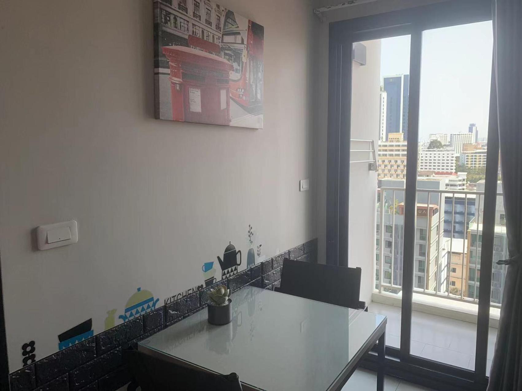 芭提雅双人精品公寓无边游泳池thebase中央基地 Apartment Pattaya