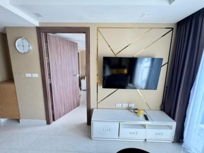 Grand Avenue Super Apartment *