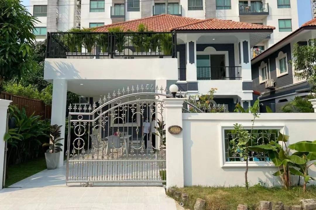 泰家帕山五卧室家庭别墅 Vila Pattaya