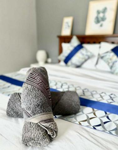 Luxury Semi-2Bd Pool Villa Near Beach & Walking Street Villa *