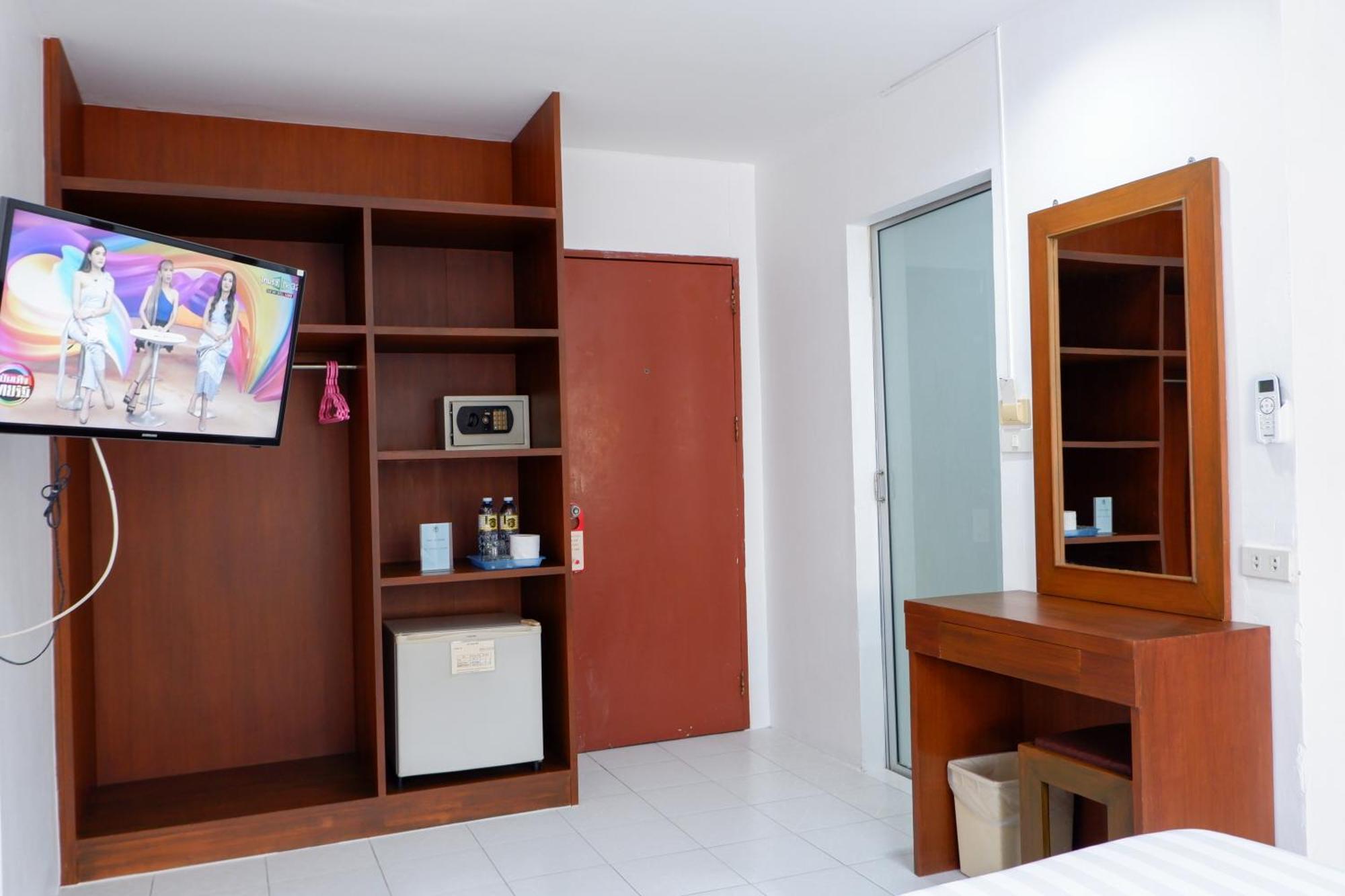 18 Coins Budget Hotel Pattaya