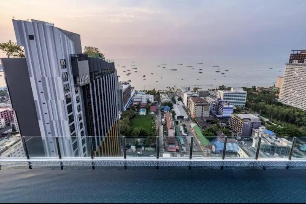 Sea View, The Base Apartment *