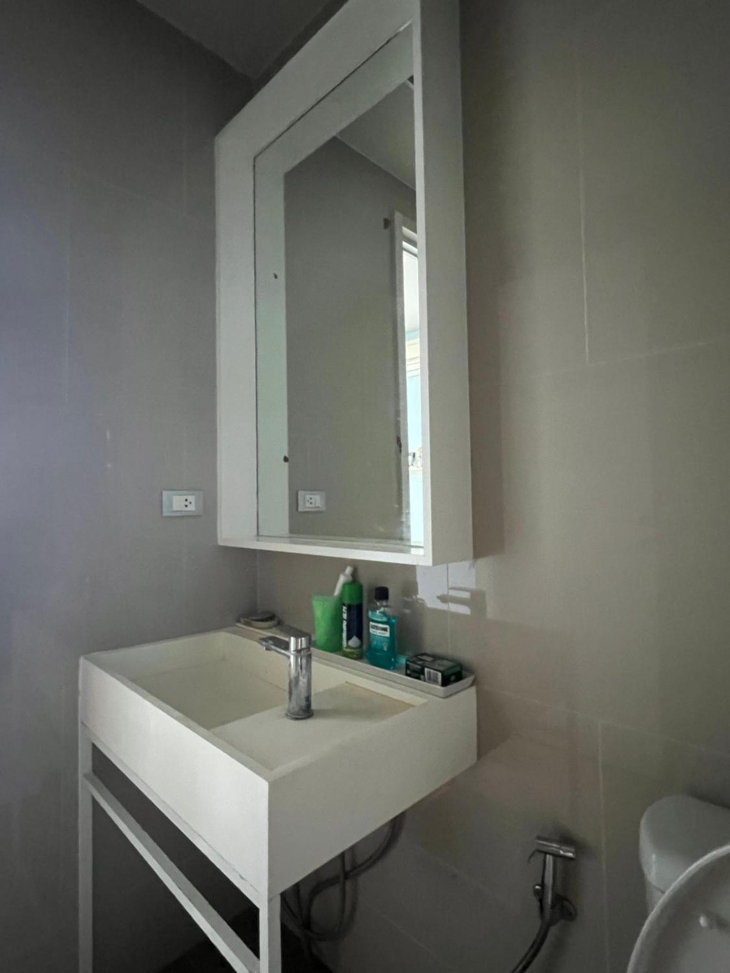 Pangsapuri Wong Amat Luxury Condo--private Beach