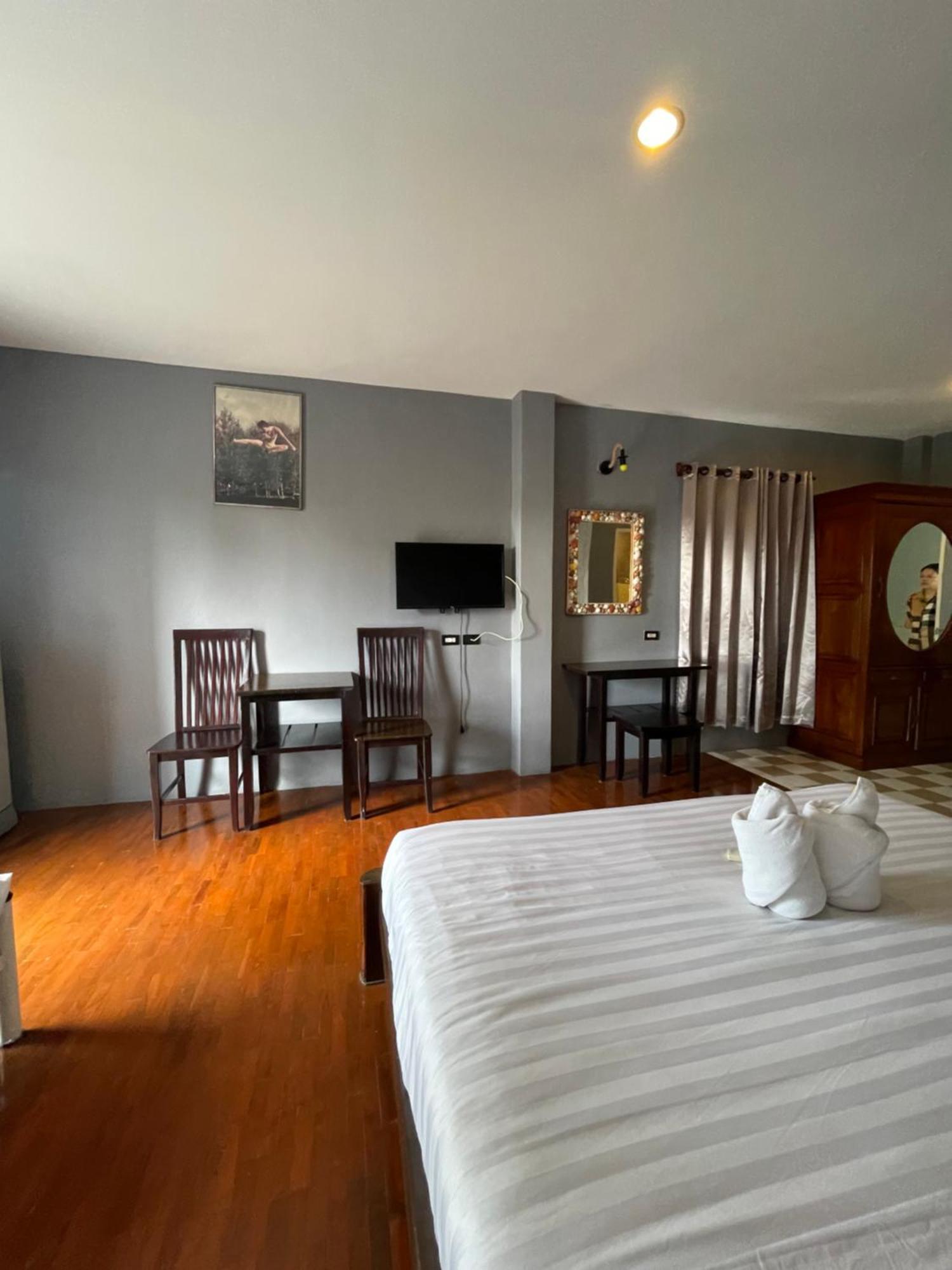 Retro Pattaya