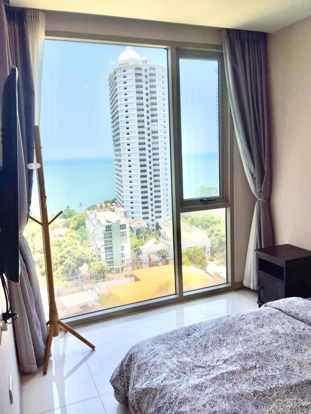 Riviera Wongamat Apartment