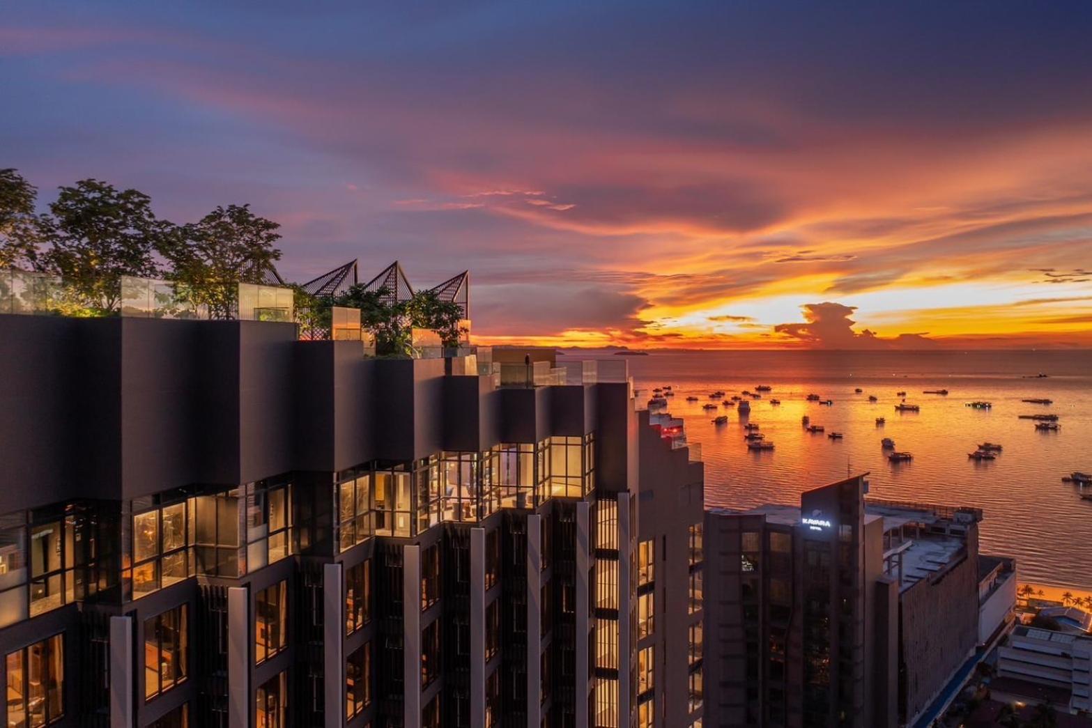 Edge Pattaya, Luxury Place, High Speed Internet Apartment