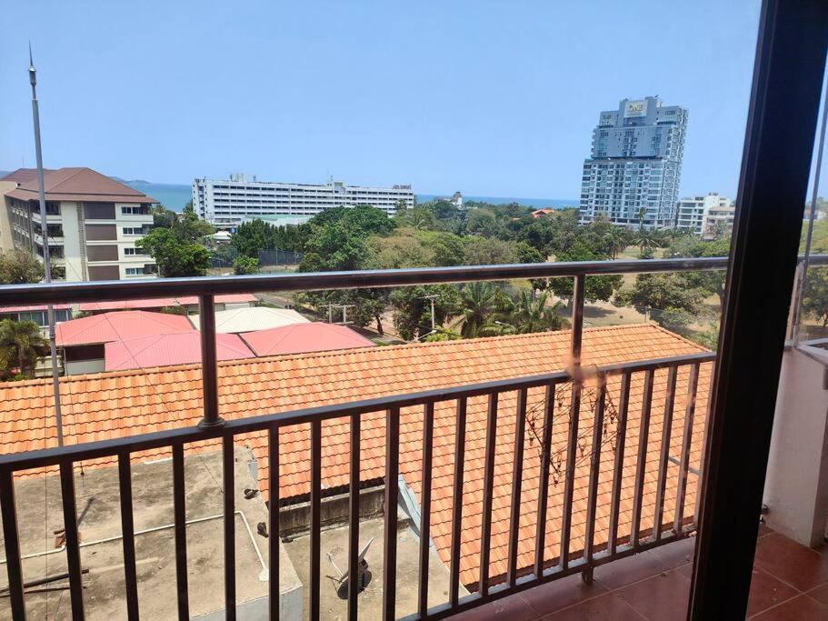 Sombat Seaview 1 Bedroom 71 * Pattaya