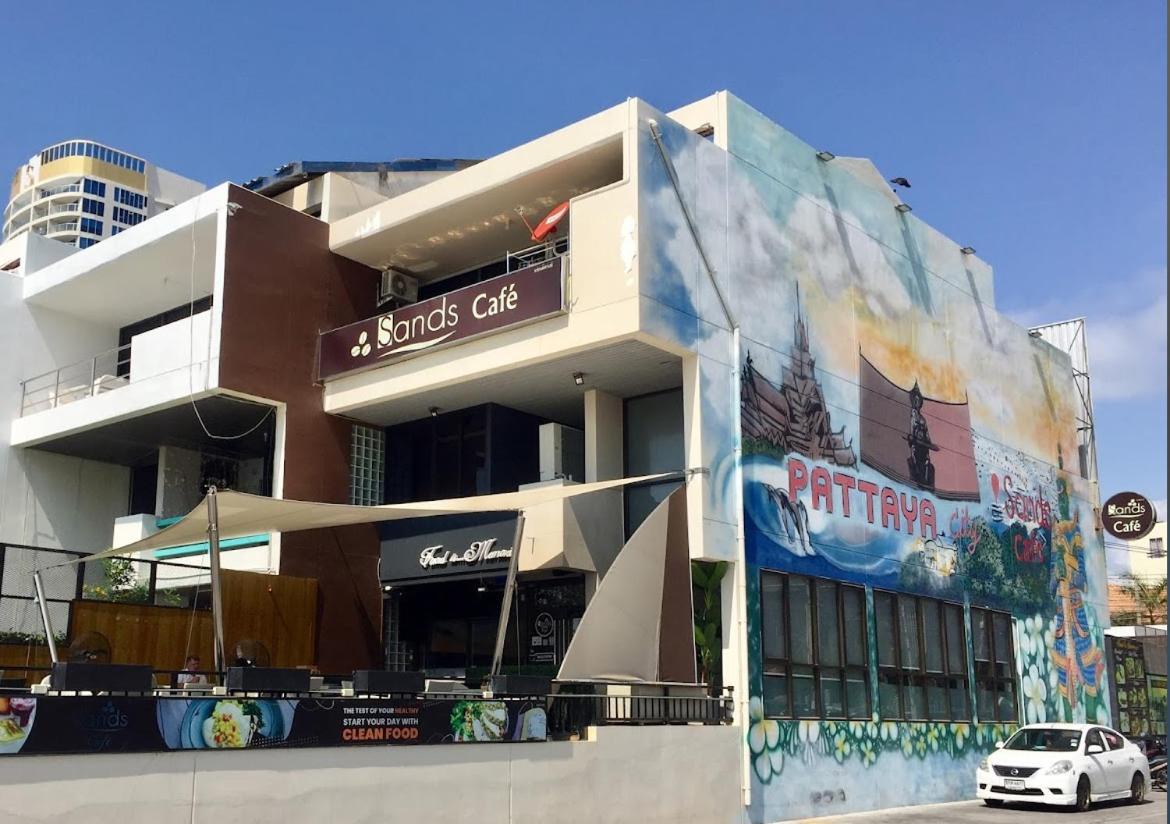 Retro * Pattaya