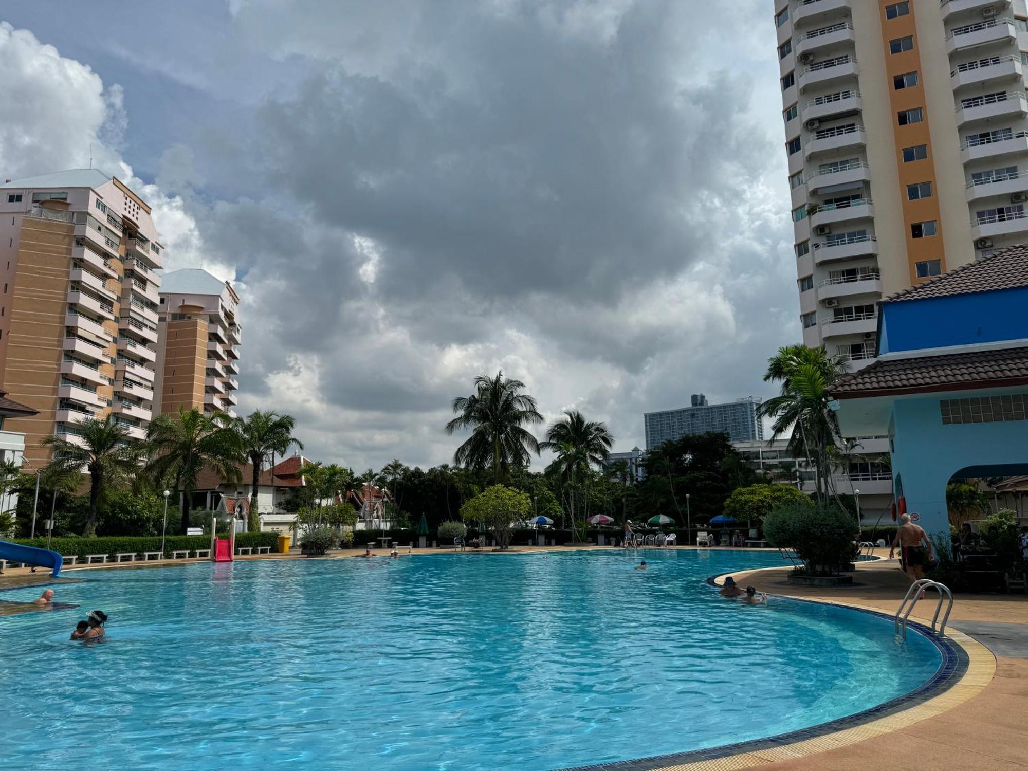 Mina View 12 Pattaya