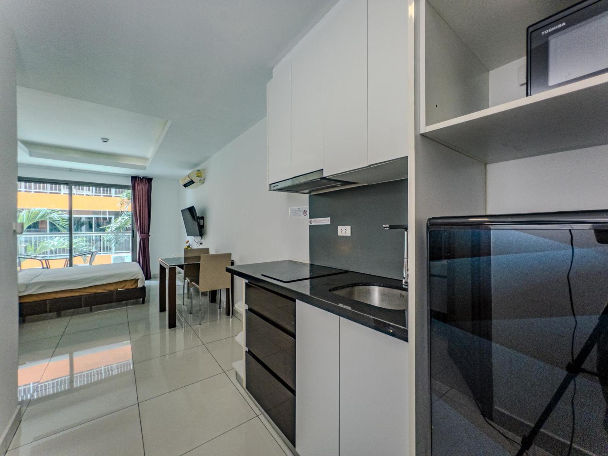 C-view By Apartwell Apartment Pattaya