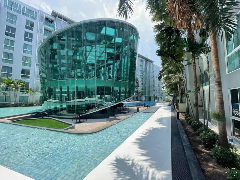 Center * Pattaya