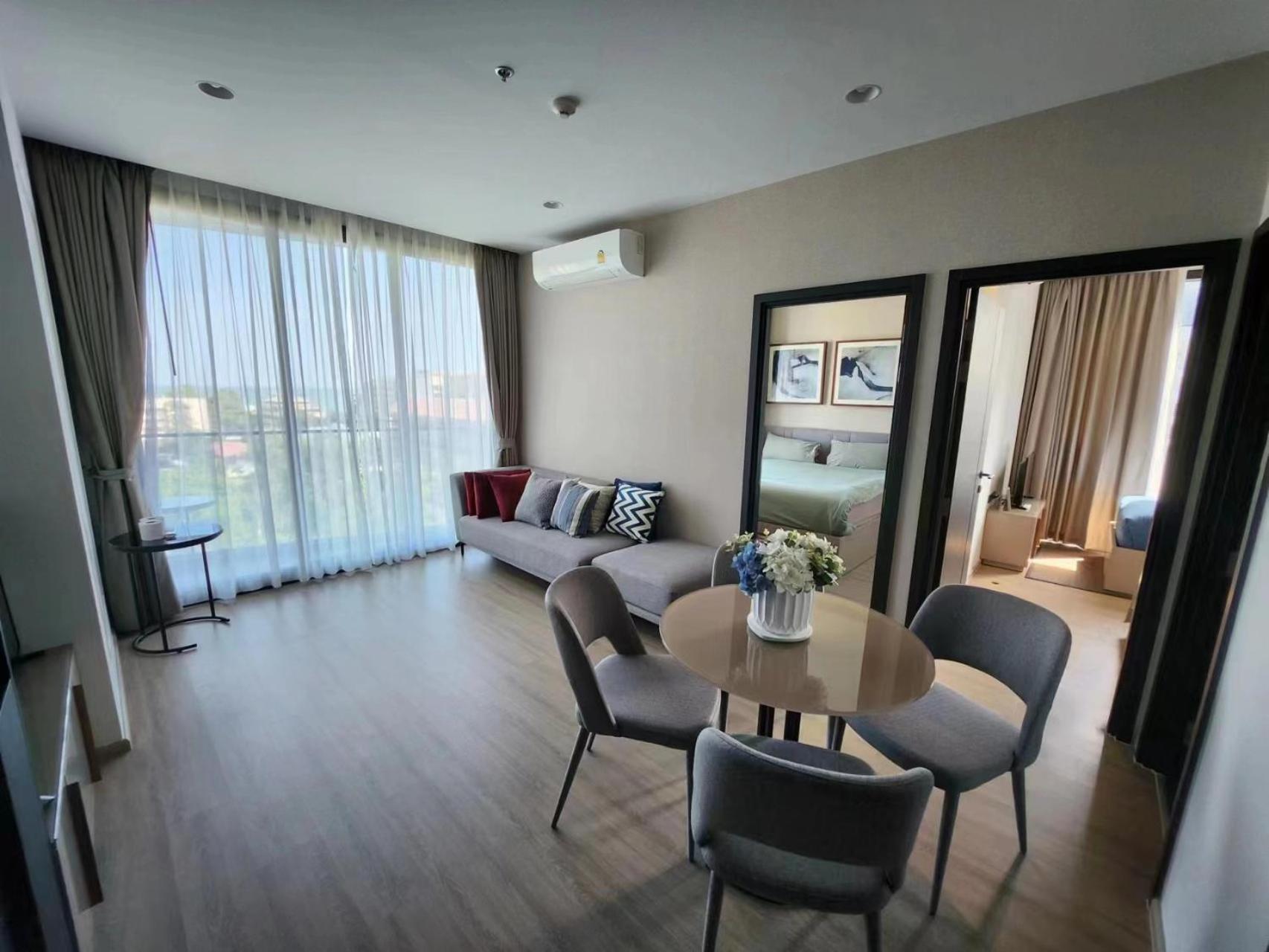 小红书网红超大无边泳池edge豪华公寓 市中心 海滩300米 Pattaya