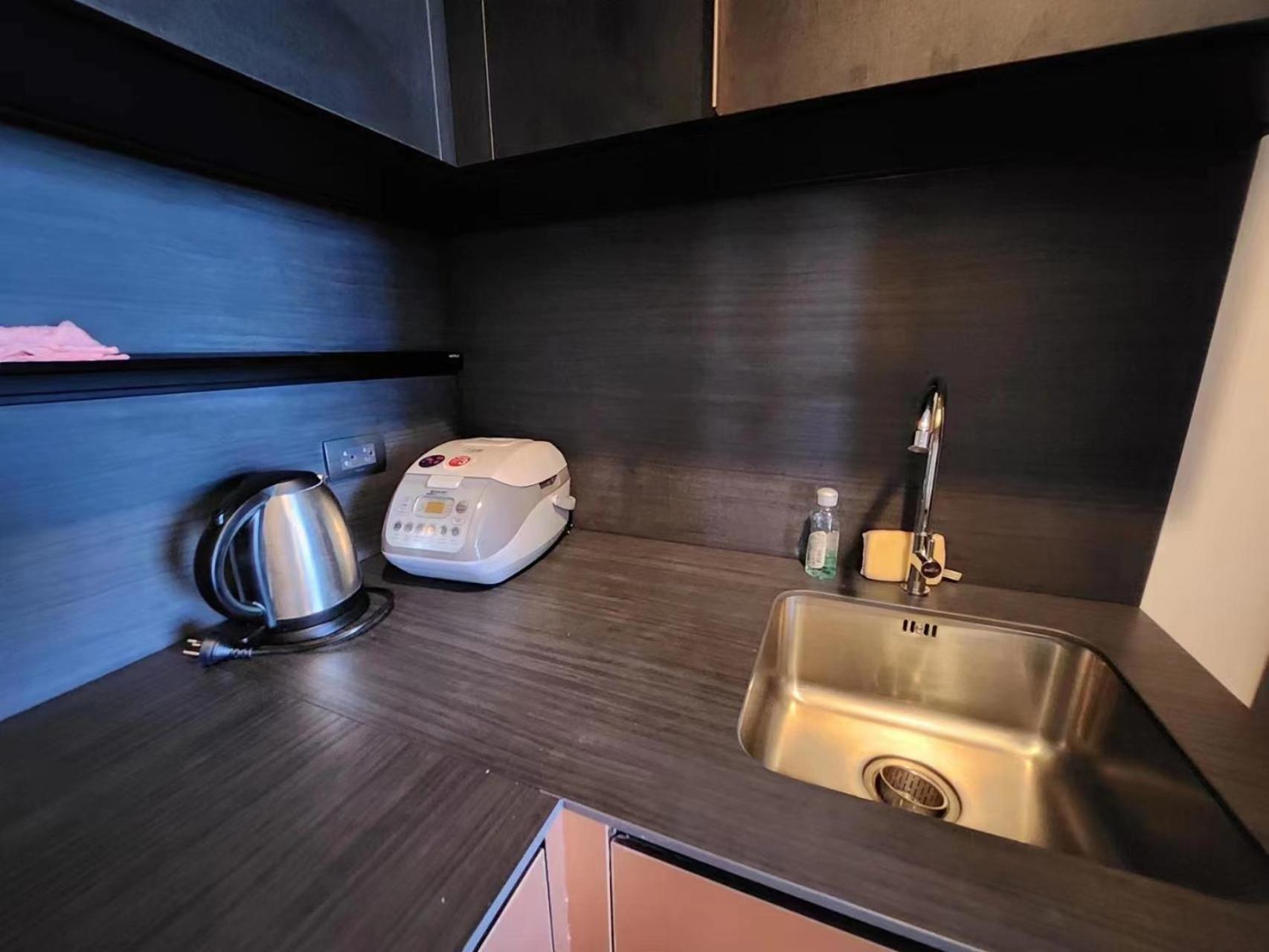 Apartment 小红书网红超大无边泳池edge豪华公寓 市中心 海滩300米 Pattaya