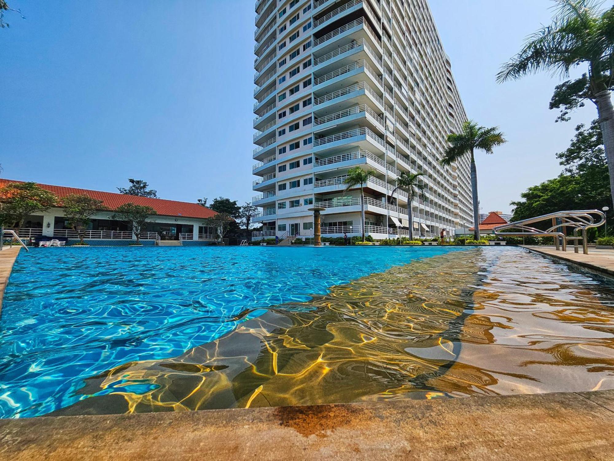 Apartment View Talay 5 Jomtien Beachfront *
