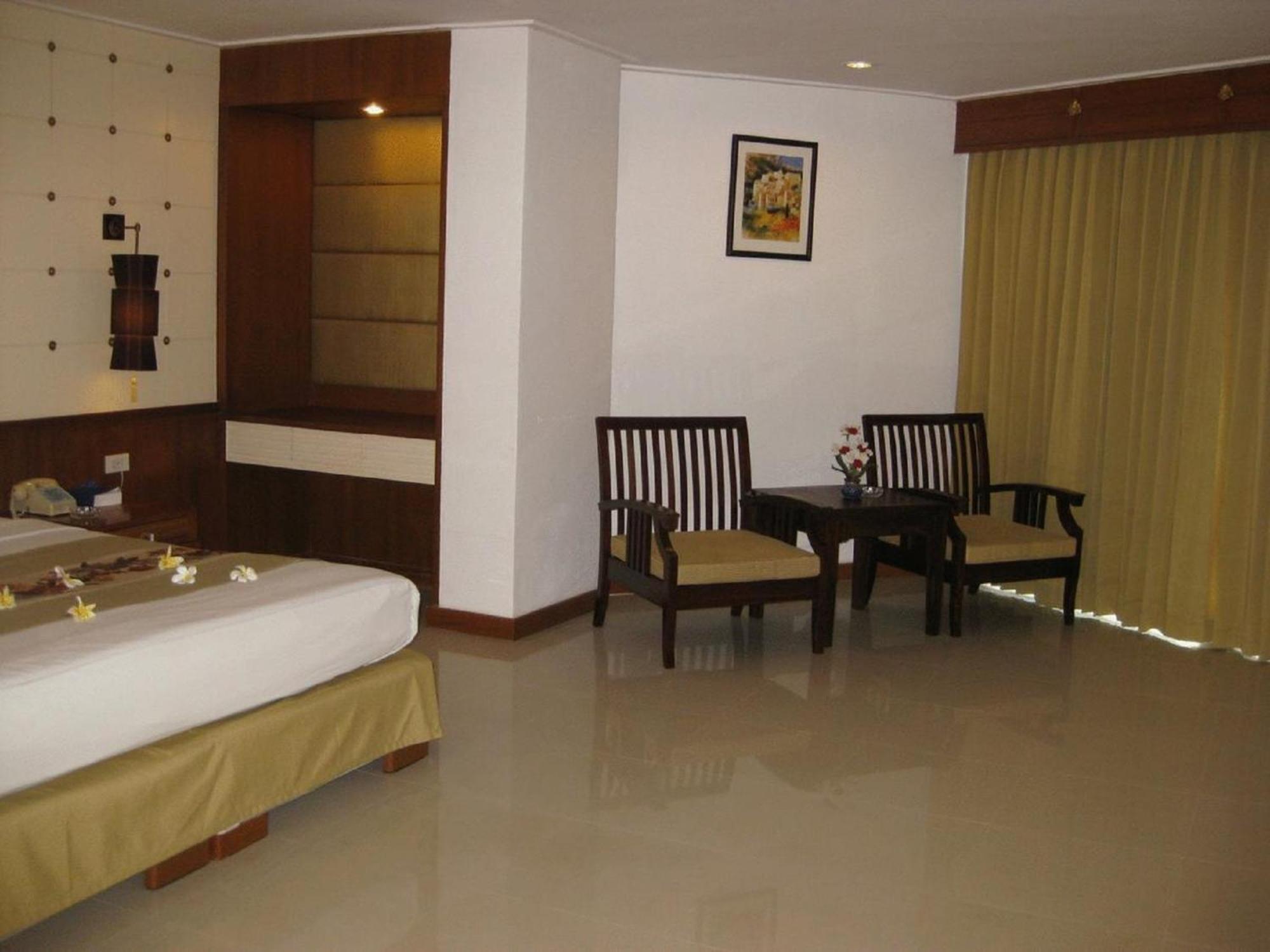 Hotel Royal Twins Palace 4*