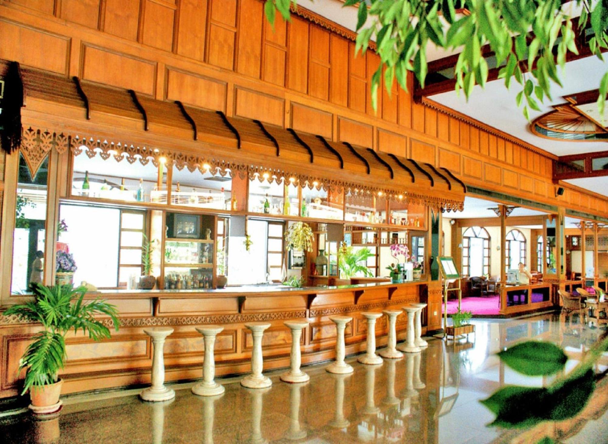 Hotel Royal Twins Palace